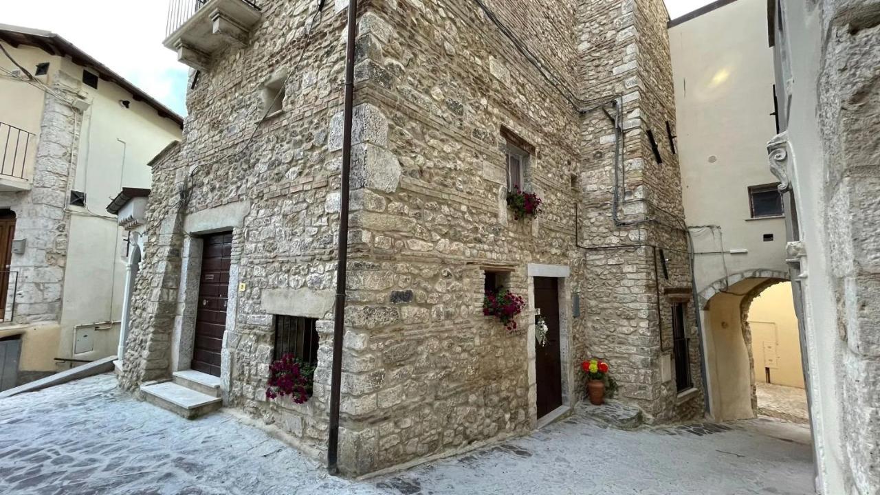 Casa Vacanze Margiu Pater Domus Goriano Sicoli 外观 照片